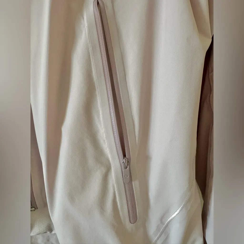 Lululemon Here to Move jacket size 12 - Image 5