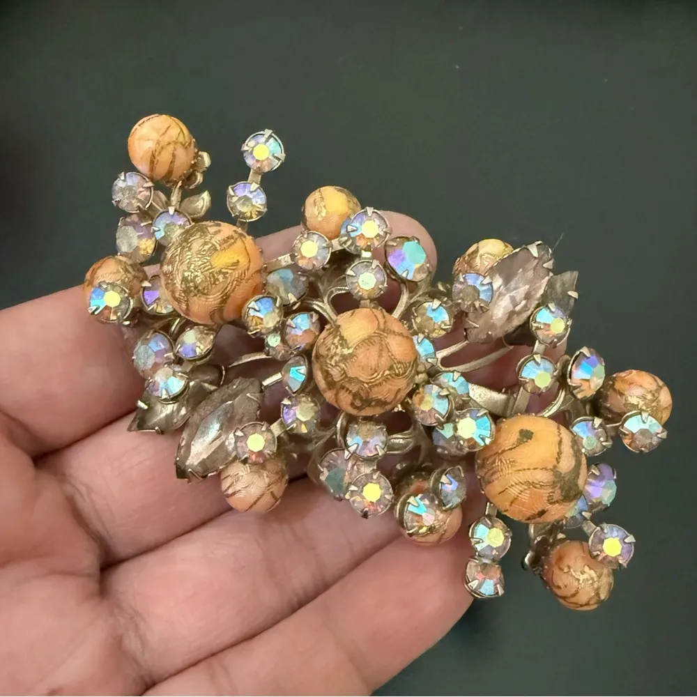 Vintage Unsigned Peach Flowers & Sprays Aurora Borealis Rhinestones Brooch 25g. Orange - Image 11