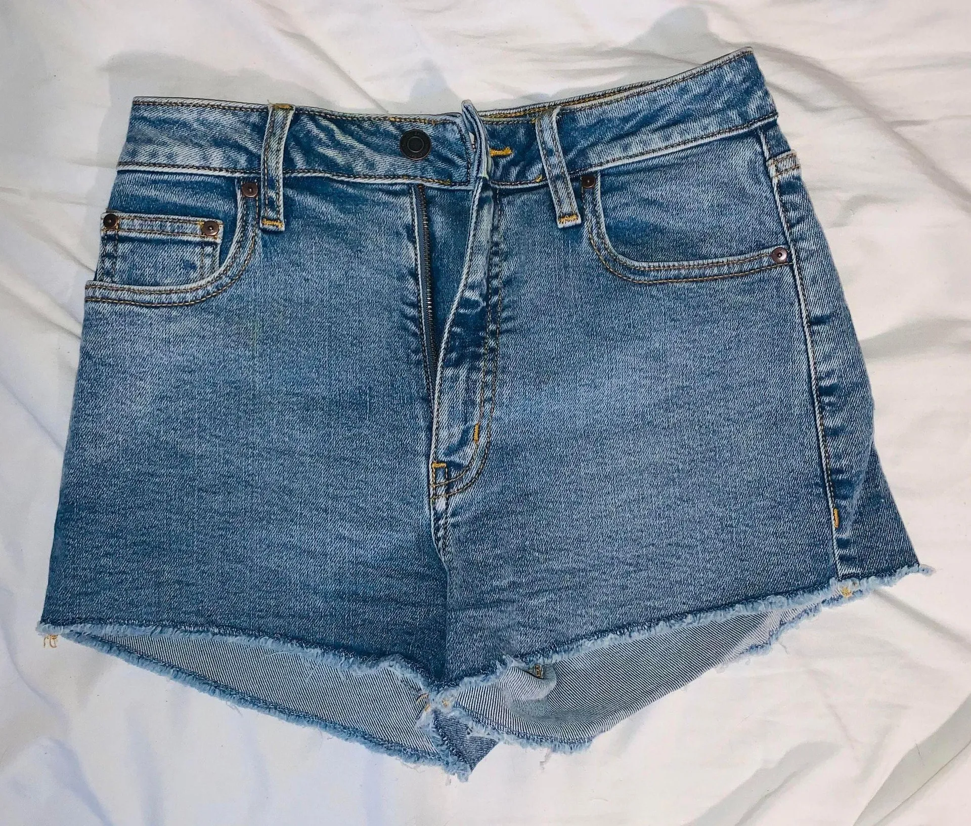 Aritzia Sunday Best Shorts - Image 5