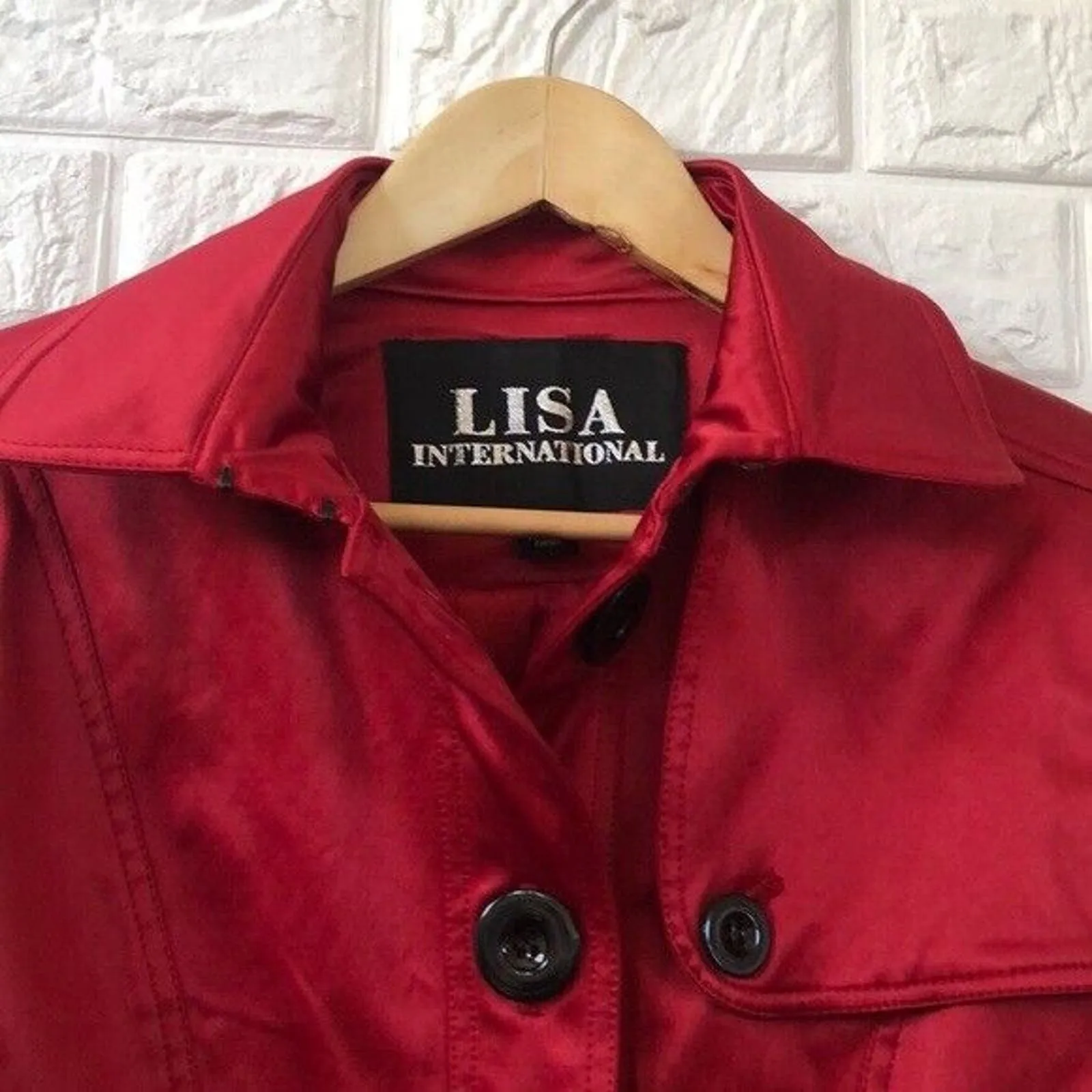 Lisa international cranberry shiny Button‎ Up coat Women’s Size M Medium Red - Image 4
