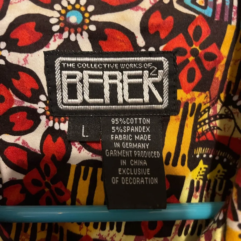 BEREK Abstract Artsy Colorful
Button Front Lightweight Cotton jacket large - Image 3