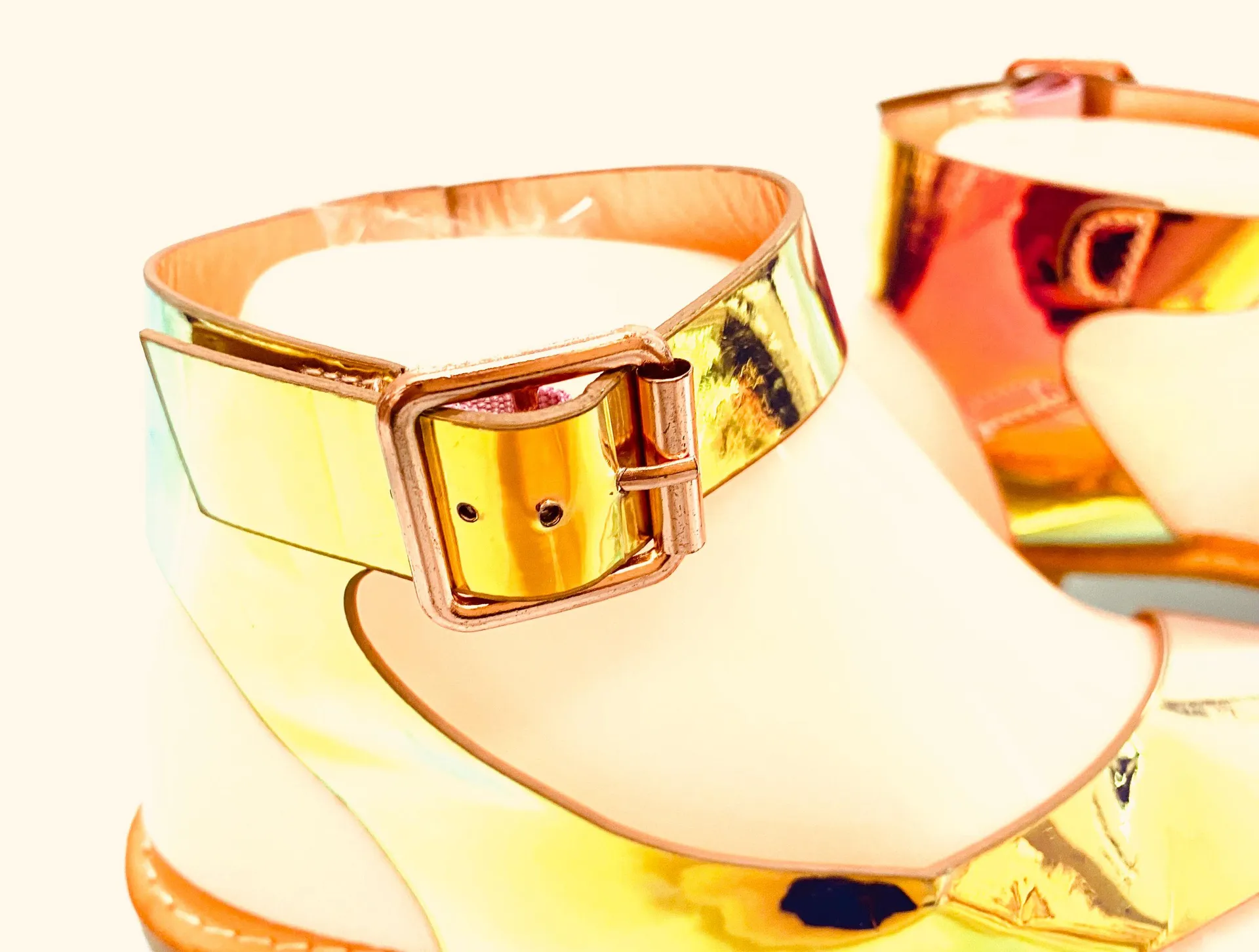 Rouge matellic sandals - Image 7