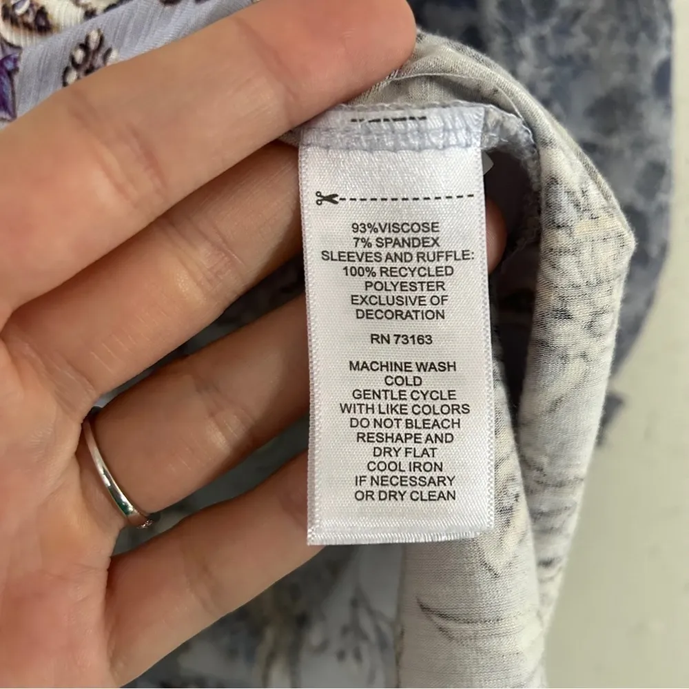 🦋 Cupio 3/4 Sleeve Ruffle Front Blouse Purple Blue Floral Casual Medium - Image 4