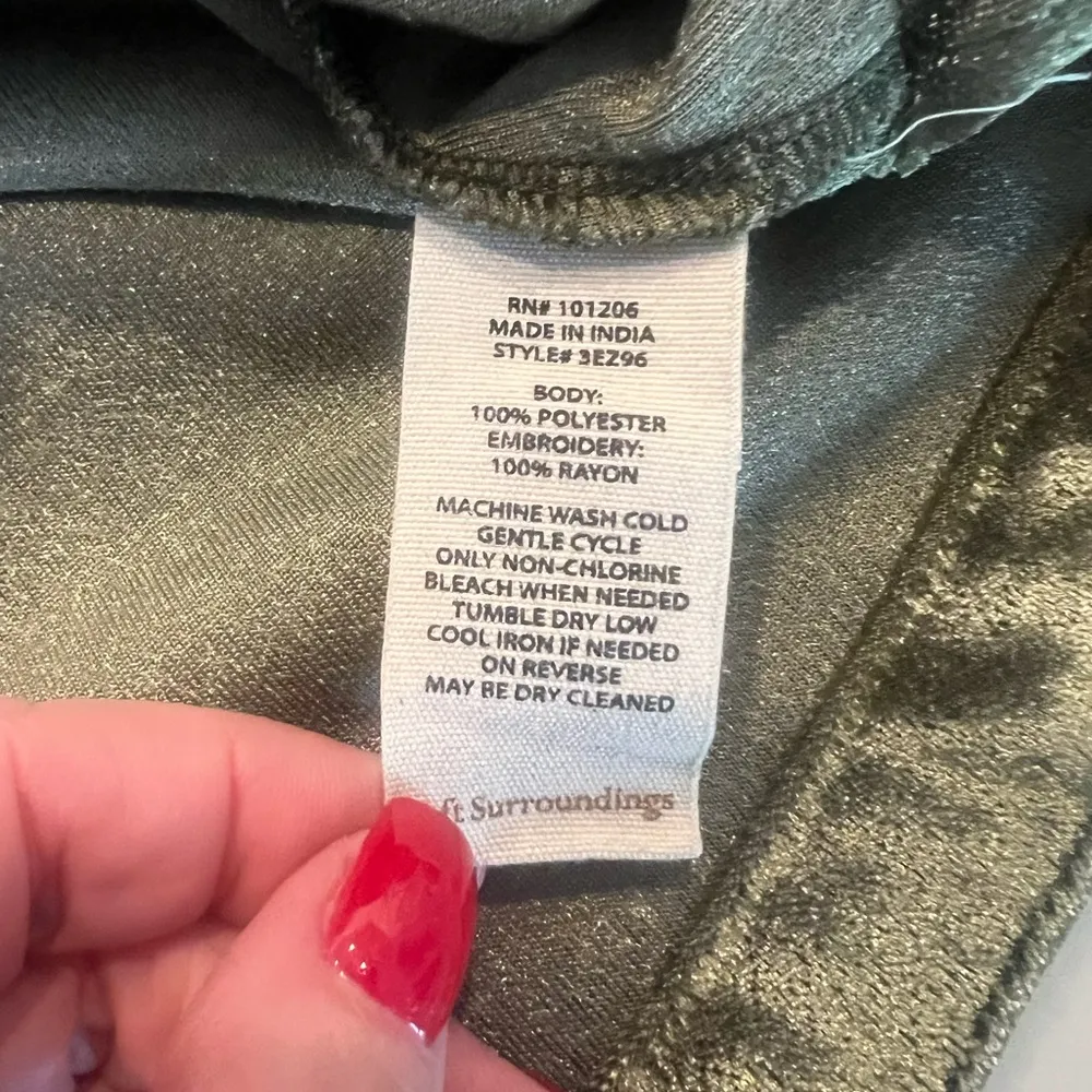 Soft Surroundings Tunic Top Green Velvet Floral Paisley Embroidery PXS Helena Size undefined - Image 5