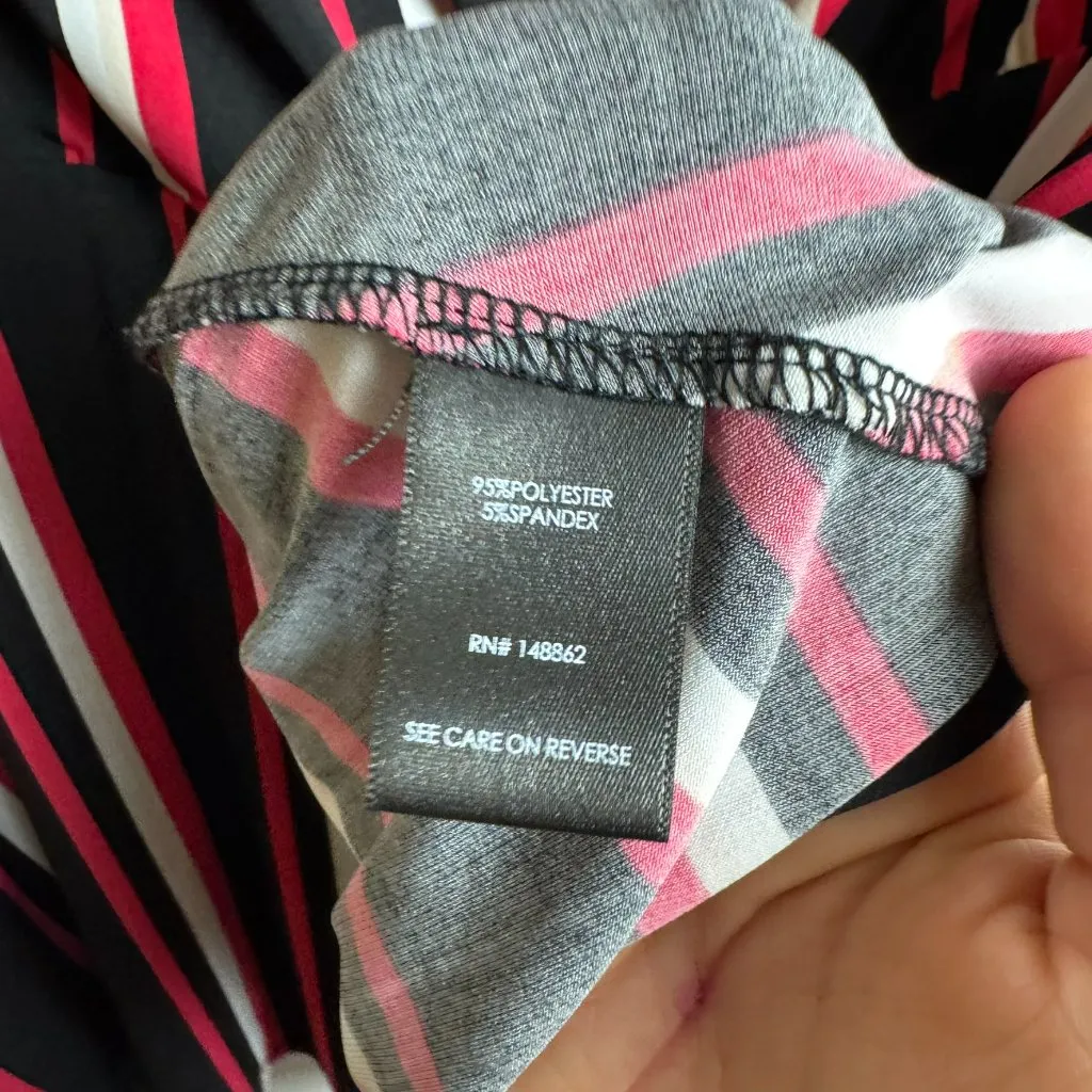 Torrid Black Stripe Wrap Style Short Sleeve Top Missing Belt N17 - Image 7