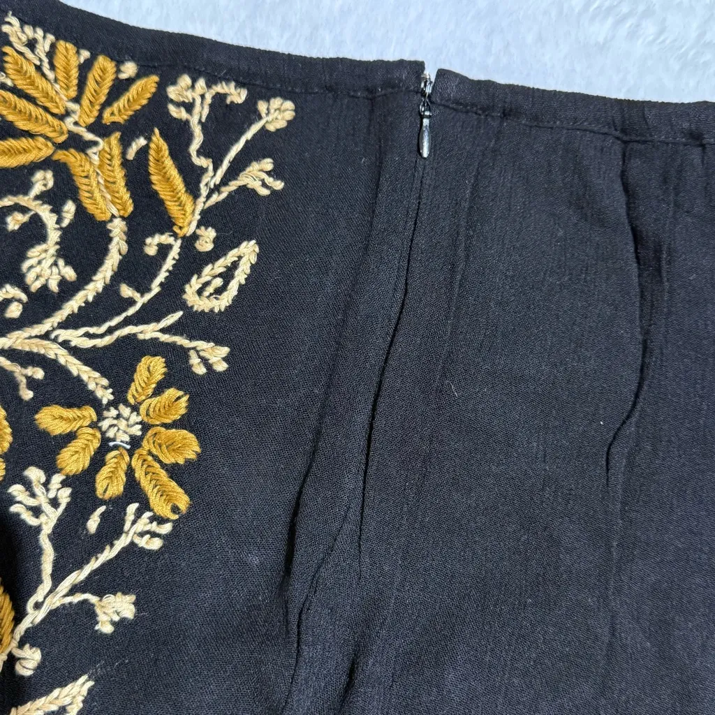 RAGA by Anthropologie Black and Gold Embroidered Lace High Waist Shorts NWT - Image 4