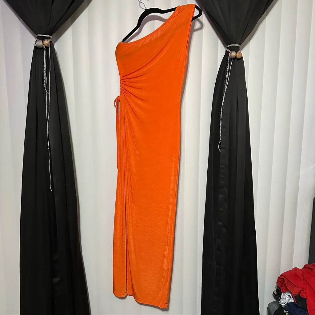 SHEIN Vibrant Orange One-Shoulder Dress - Image 5