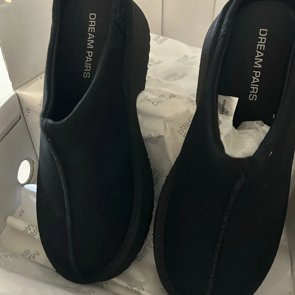Dream Pairs Black Platform Mules - Image 2