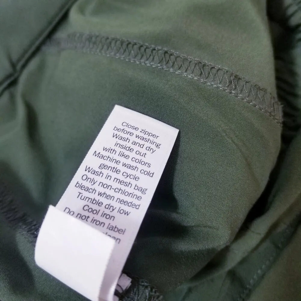 Athleta Green Chelsea Cargo Pants Multi Pockets Gorpcore Pull On - Image 12