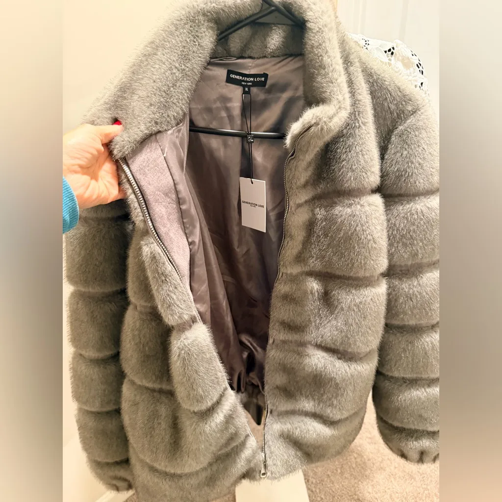 NWT women's Generation Love Jodi jacket faux fur size xl in gray - Image 6