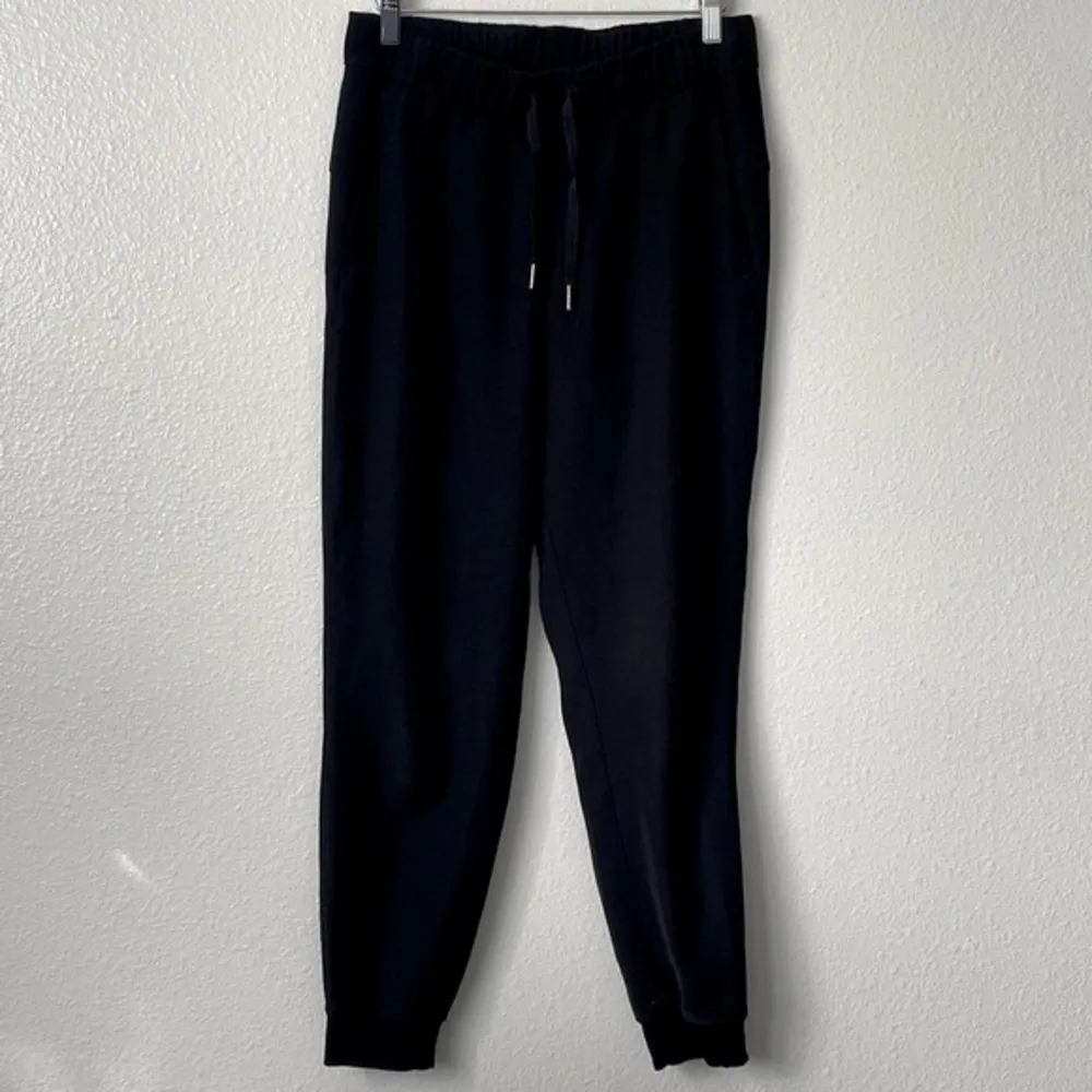 Lululemon 2 On The Fly Jogger in Black - Image 5