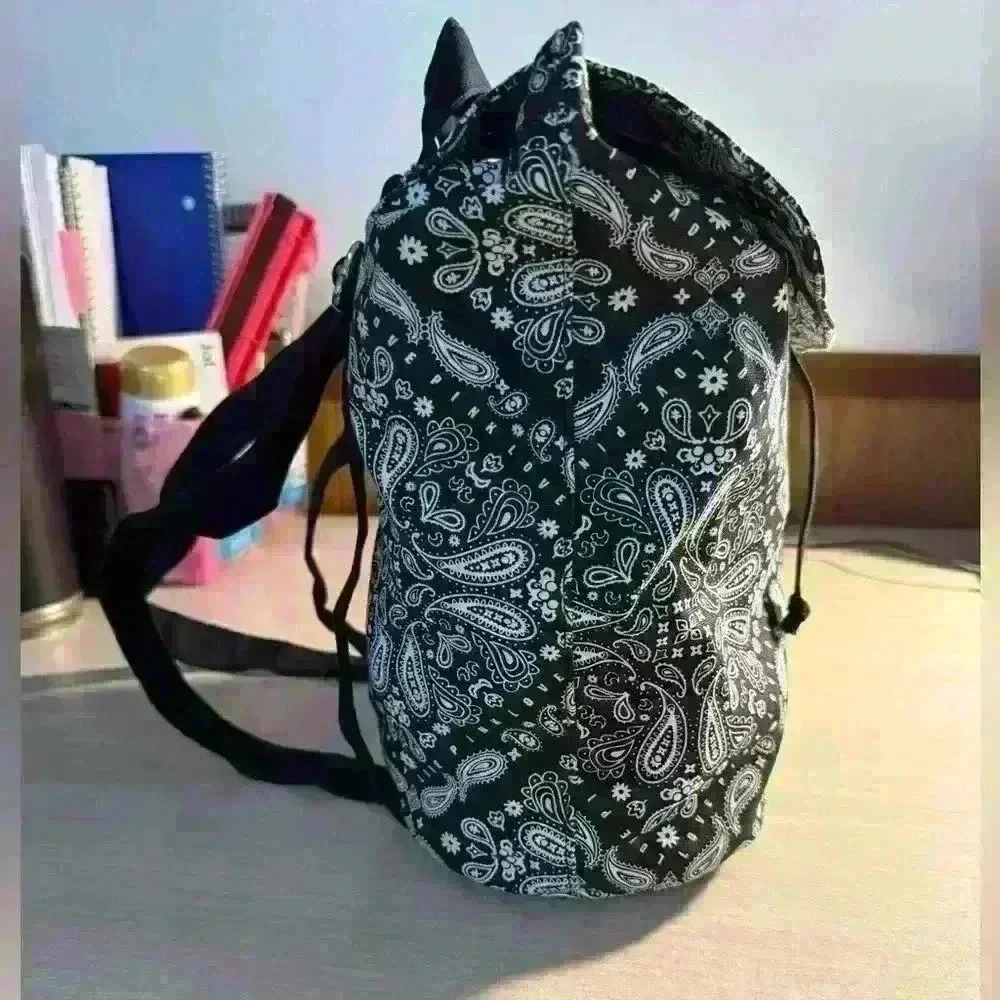 Black & White Bandana Print Drawstring Top Backpack - Image 4