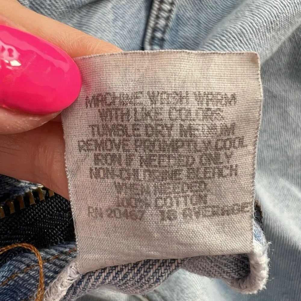 VINTAGE 2000's Y2K Chic Size 18 Denim Baggy Shorts Long 8” Bermuda Women's Light Blue - Image 7