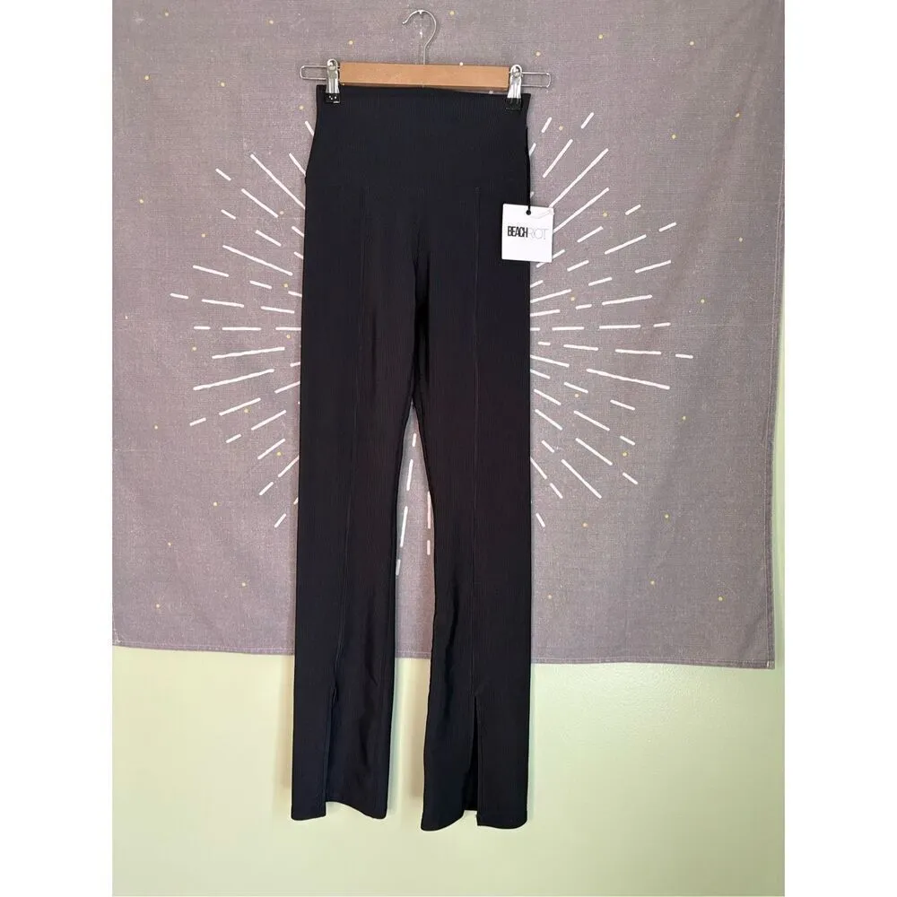 Beach Riot Alani Flared Leggings - Image 3