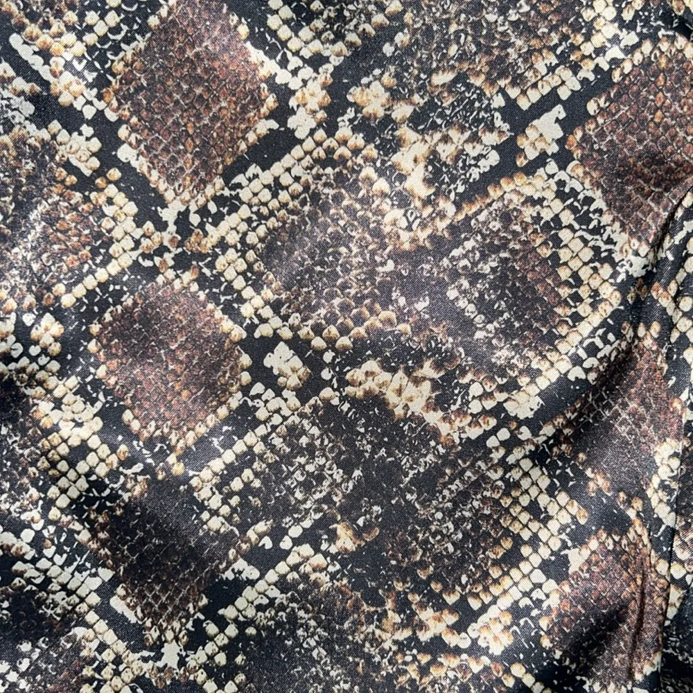 NEW Rare Limited Edition  Brazil Snake Skin Printed Size 30 Pants/Slacks - Image 3