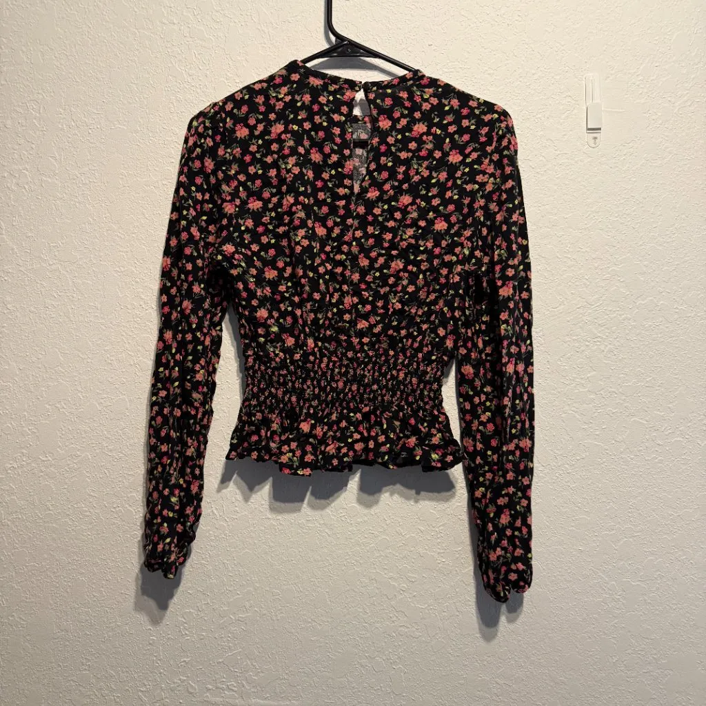 Arizona Jean Co Black Floral Long Sleeve Smocked Peplum Blouse Size M Crop Top - Image 6
