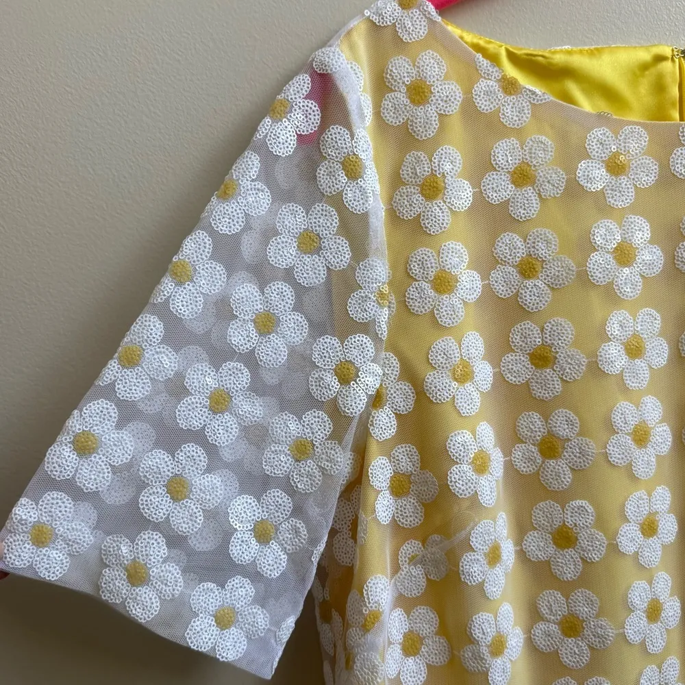 TAHARI ARTHUR S. LEVINE Floral Sheath yellow white flower sequin dress Size 10 - Image 3