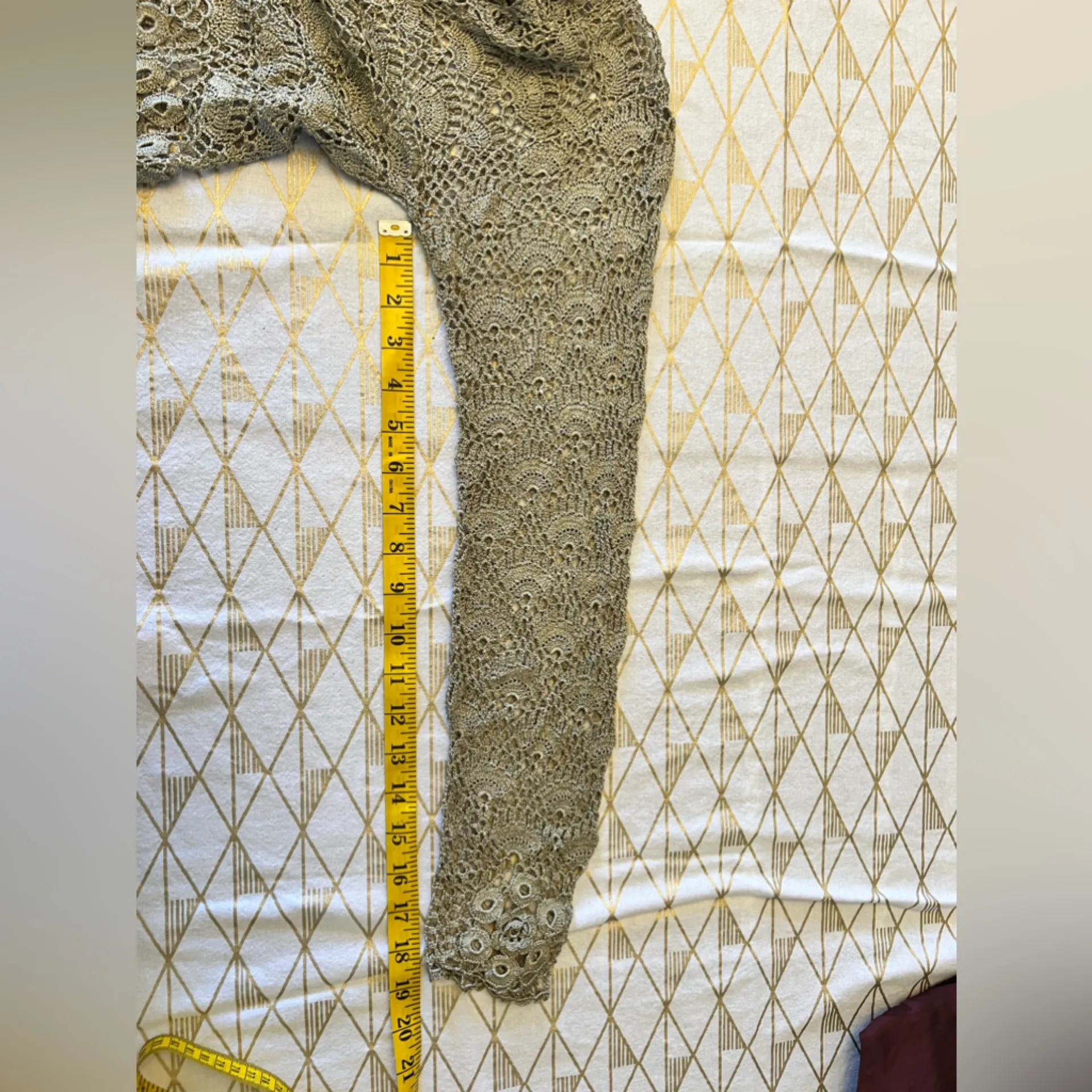 IDI by Matthew H NWT Vintage Hand Crochet Crop Top in Taupe Size M Tan Size M - Image 8