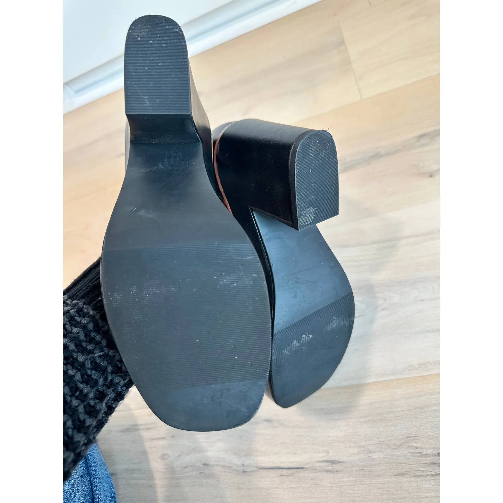 Womens Anne Klein Open Toe Heels Size 6.5 Vegan Leather Strappy Sandals Black - Image 5