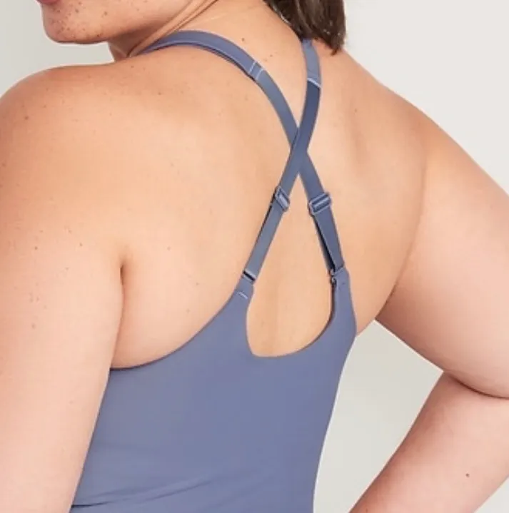 Old Navy powersoft tank - Image 3