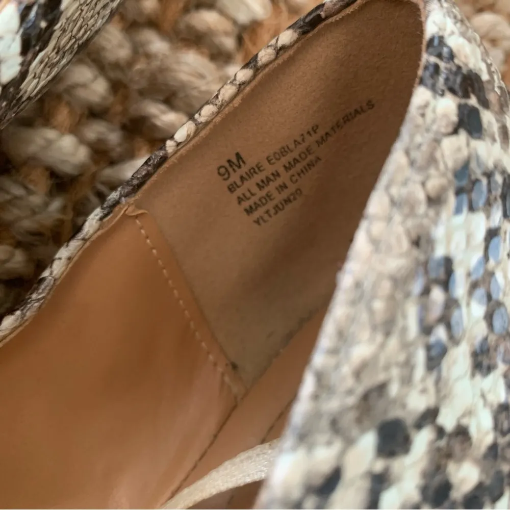 Esprit Blaire Snakeskin Pointed Toe Flats Shoes 9 - Image 4