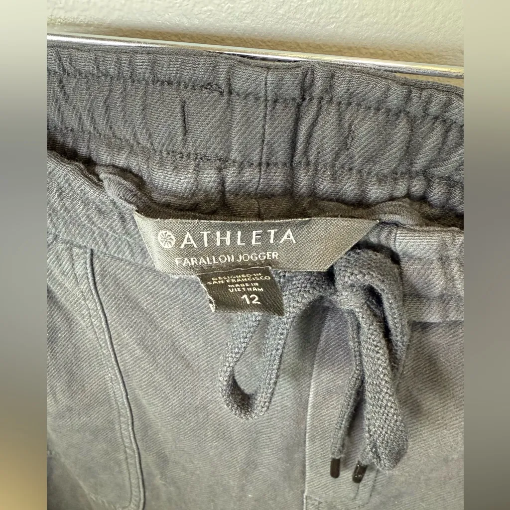 Athleta Women's Farallon‎ Jogger Pant Black SIZE 12 - Image 2