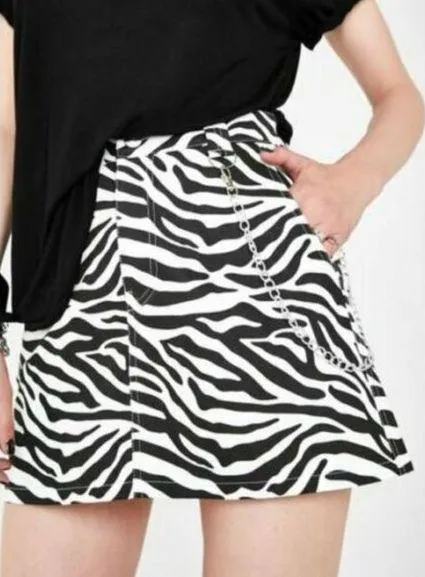 New  Current Mood Zebra Print Chain Mini Skirt Black White - Image 3