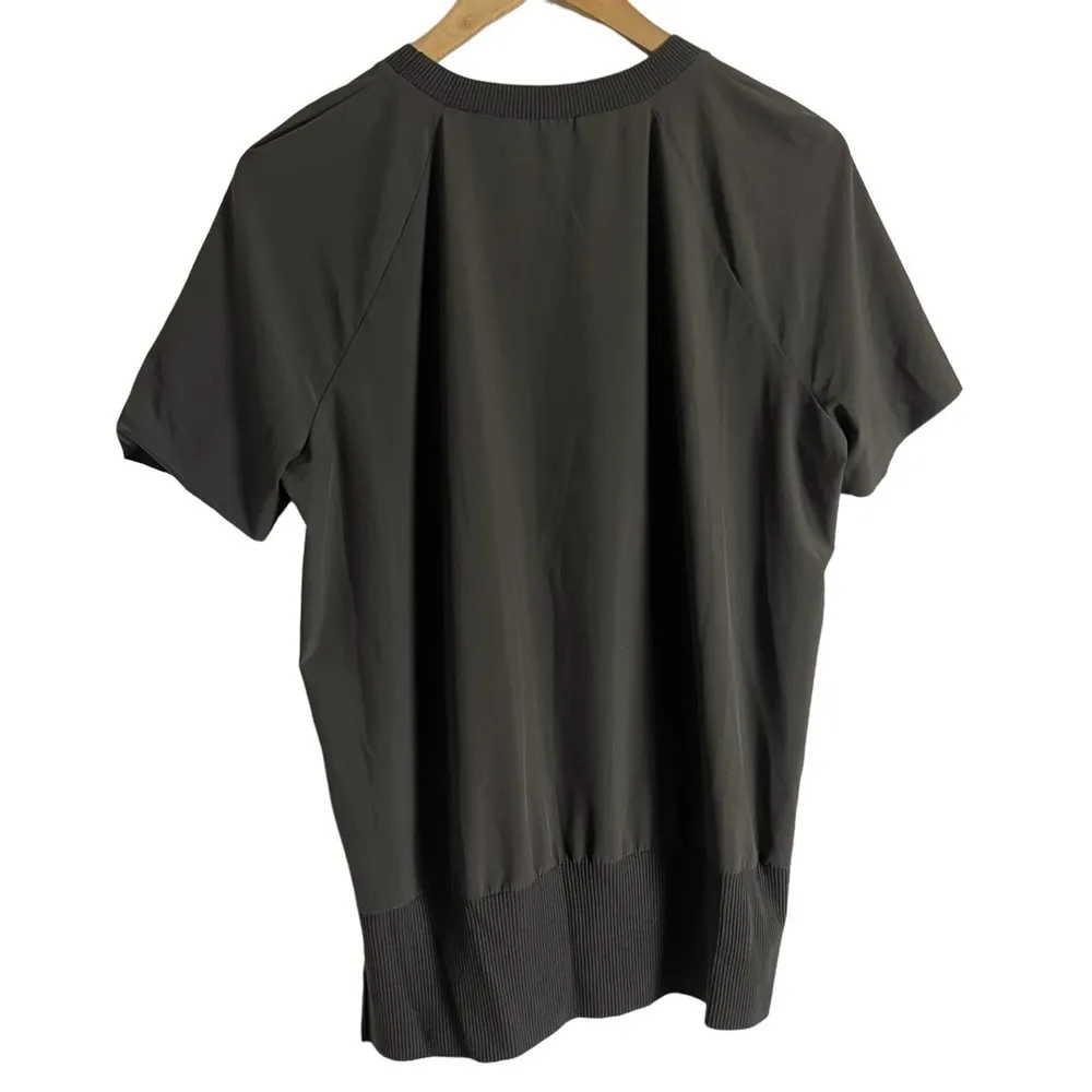 Athleta Zephyr Short Sleeve Tee in Arbor Olive Green Size Small - Image 7