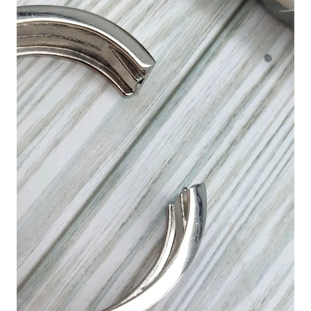 Cute Silver Tone Hinged Bangle Bracelet Textured Woven Look - Image 11