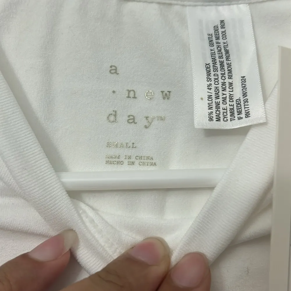 target White spandex shirt - Image 2