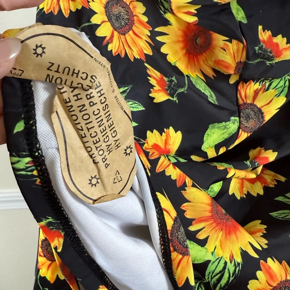 Retro Floral One Piece Swimsuit Halter Skirted Boyshort Pin Up Swimsuit XL Black Orange - Image 9