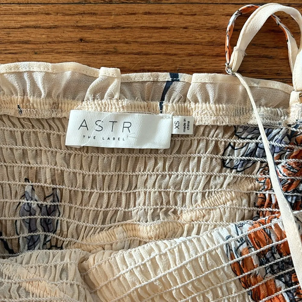 ASTR RUFFLE FLORAL TOP - Image 2