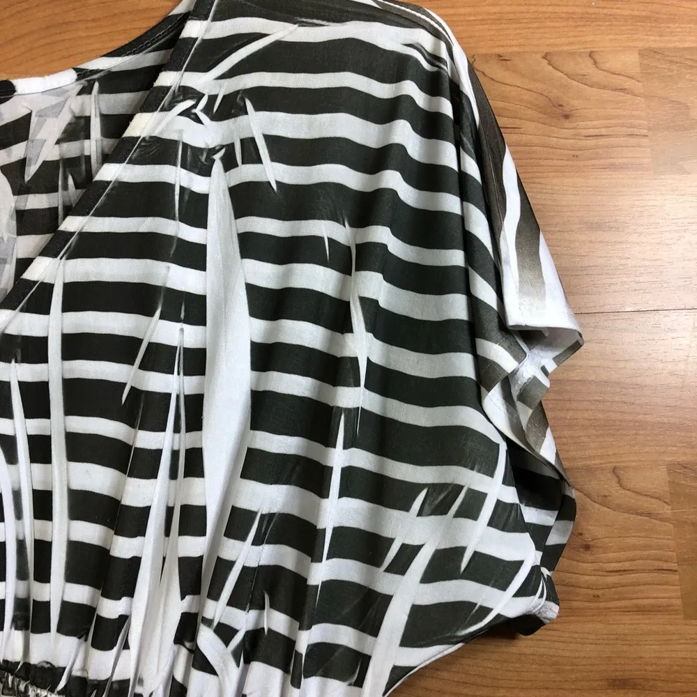 Mi Manchu Short Sleeve Super Deep V - Image 4