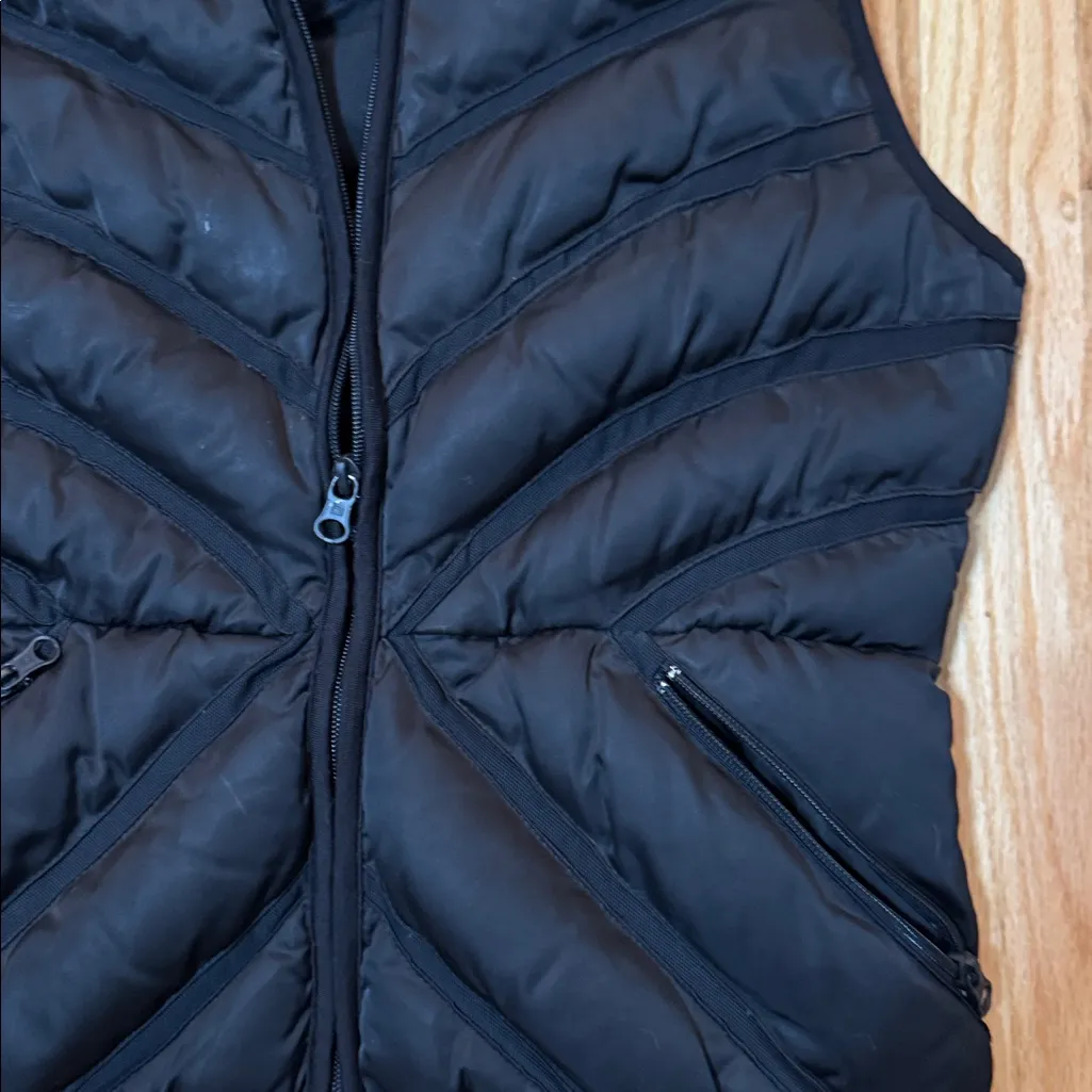 Soul Cycle Black Puffer Vest Size Large - Image 3