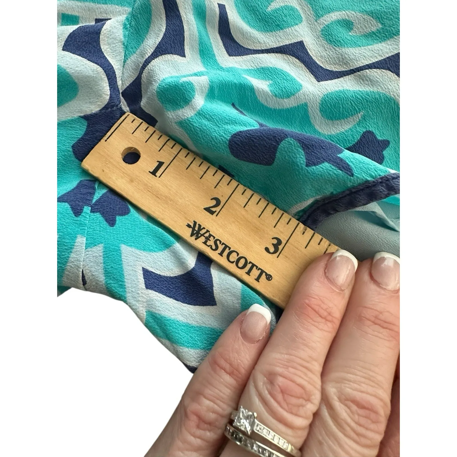 Annie Griffin Shorts Women's Sz 4 100%‎ Silk Blue White Geometric Print #BB12-4 - Image 7