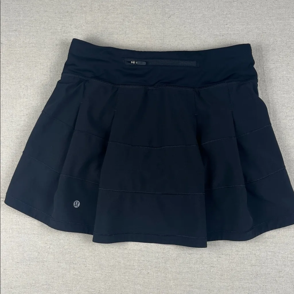 Lululemon Pace Rival Skirt in black
Size: 4 - Image 3