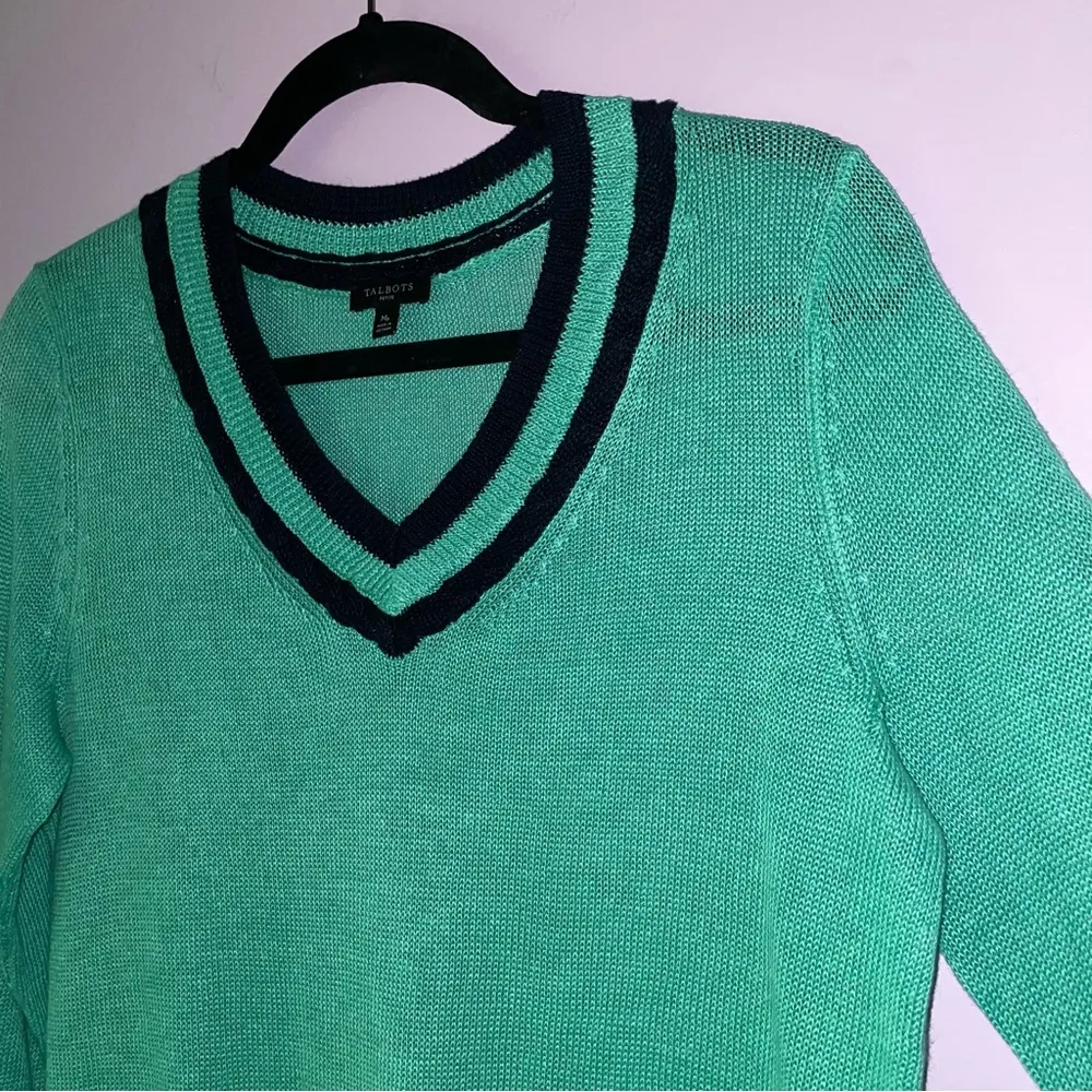 Talbots Size MP Linen Knit Green V-Neck Sweater with Navy Trim Academia Preppy - Image 3