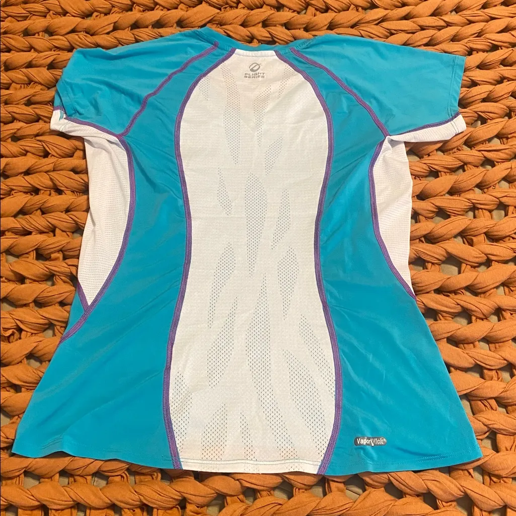 The North Face Flight Series Vapor Wick Women’s Athletic Shirt - Image 4