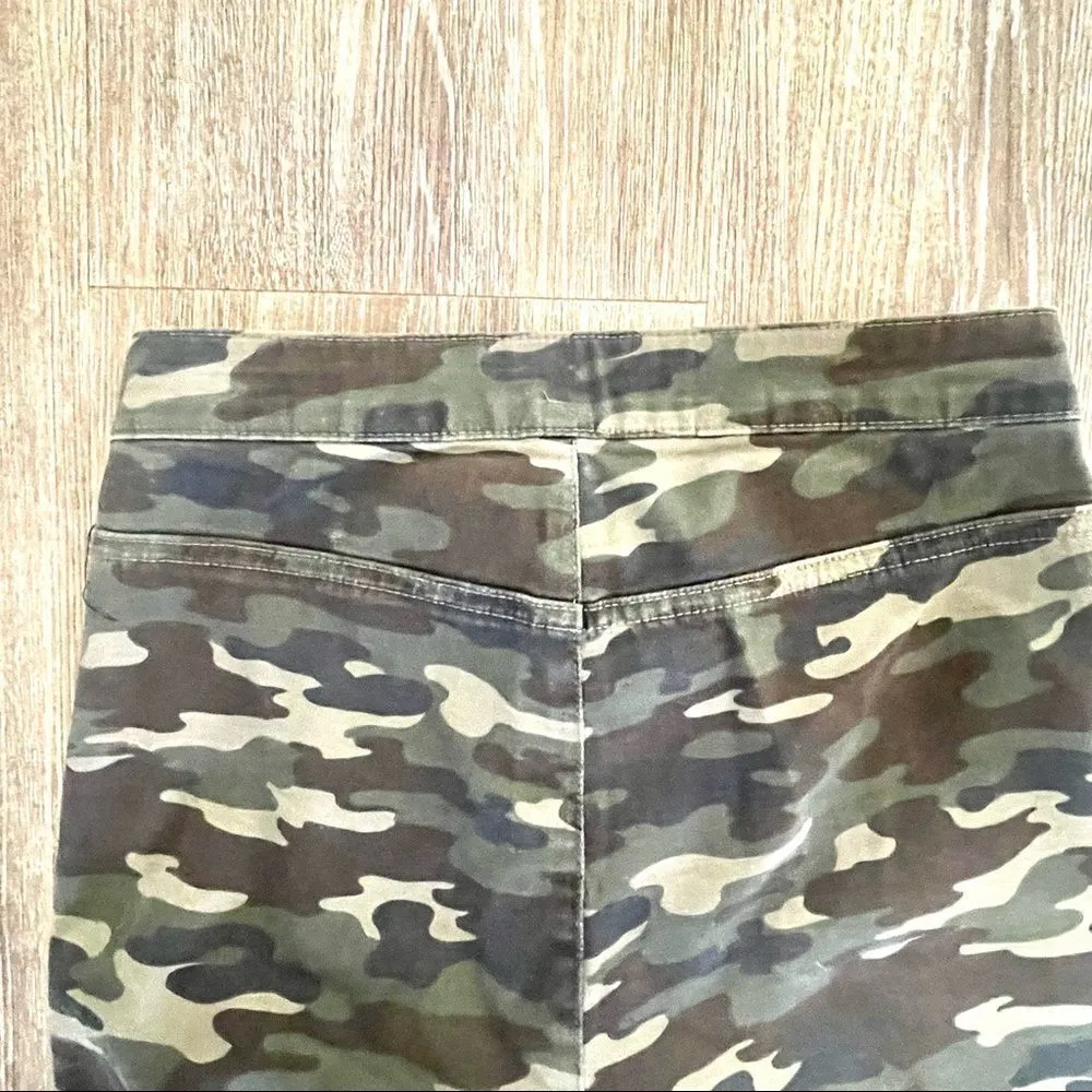 Free People green army camouflage skinny high rise pants - Image 9
