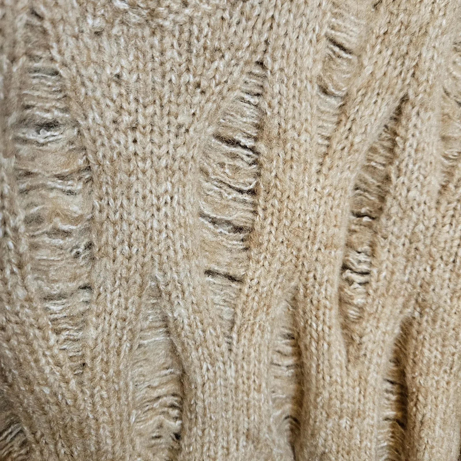 ASTR The Label Size Extra Small XS Light Brown V Neck Sweater NWOT Distressed - Image 7