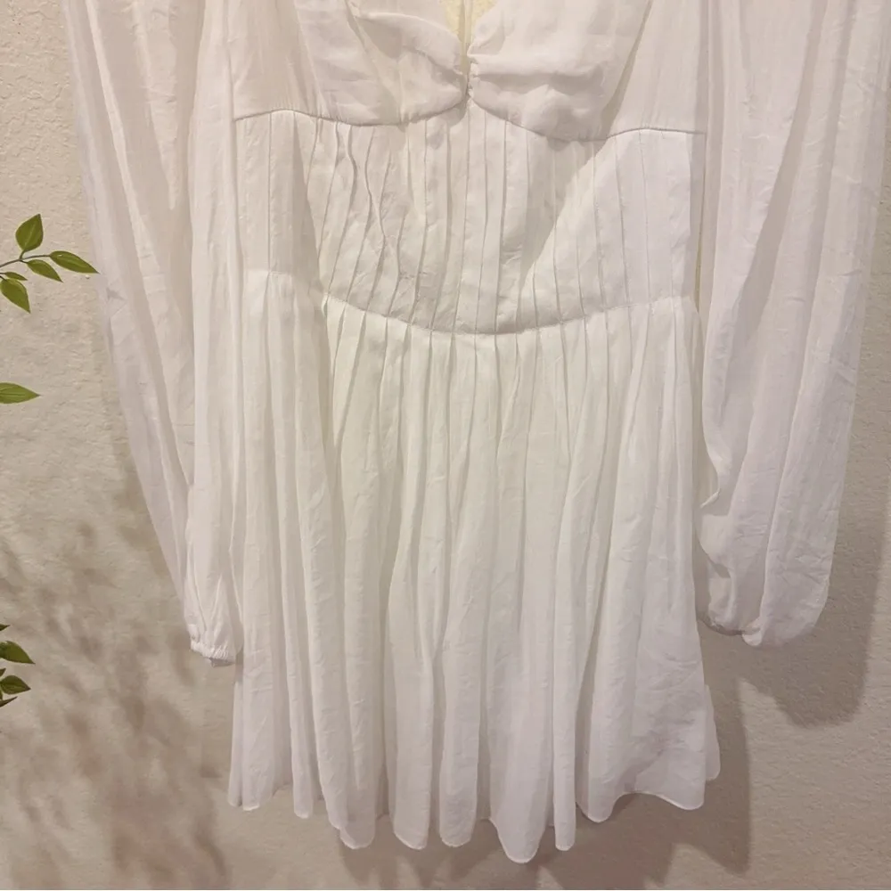 ASTR Carina Mini Dress in Off White Size Small NWT - Image 4