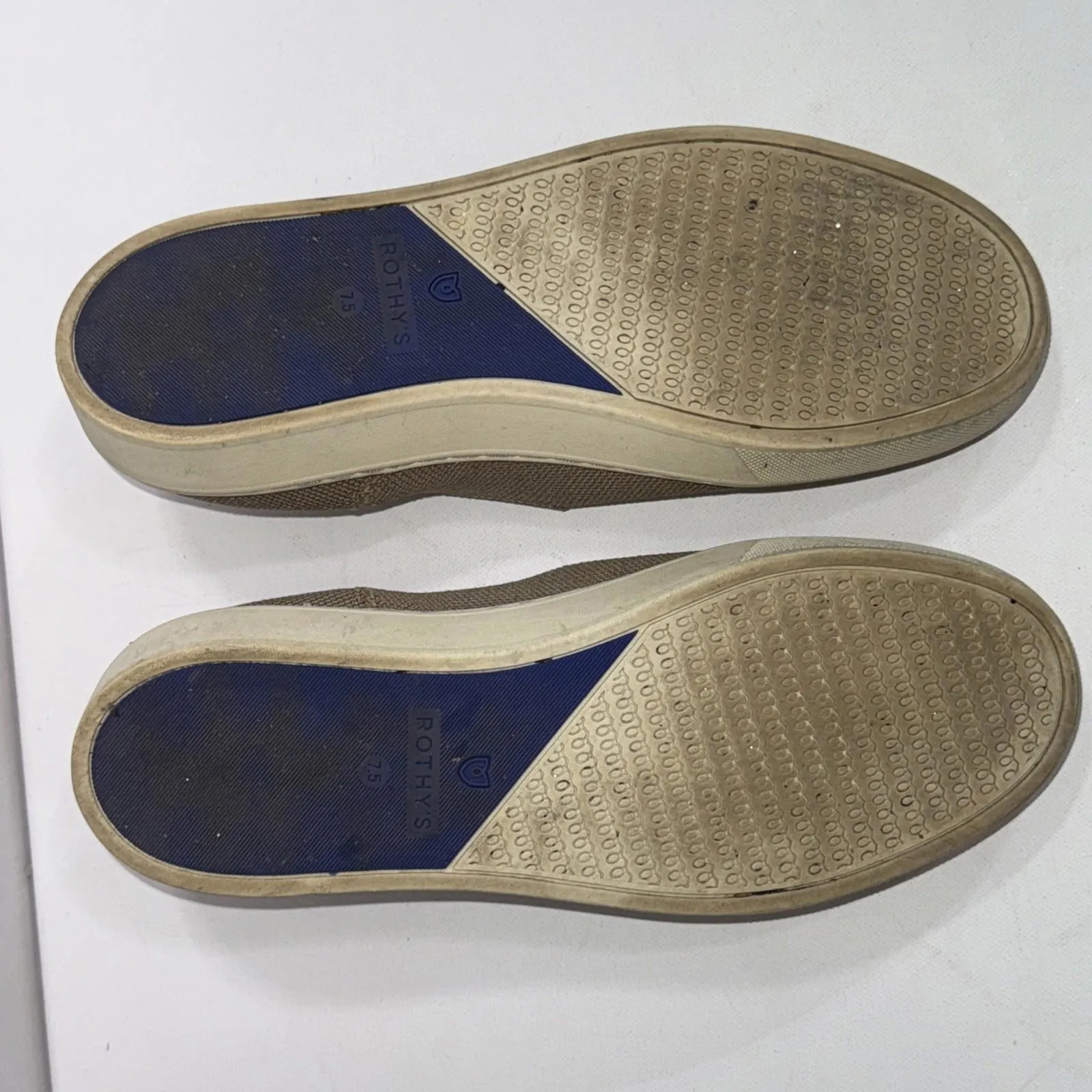 Rothys Beige Classic Preppy Minimalist Designer Slip On Sneakers Shoes Size 7.5 - Image 8