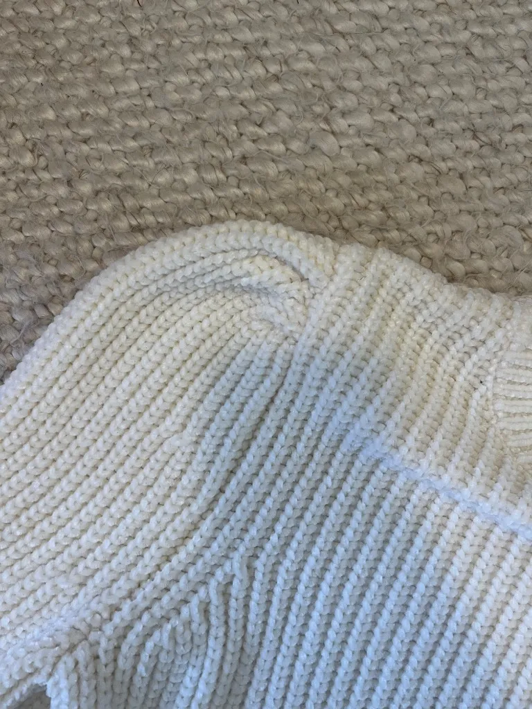 H&M Sweater - Image 3