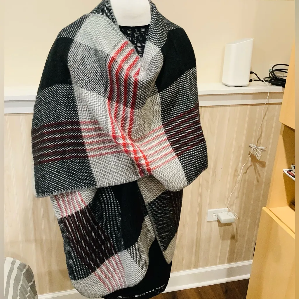 Oversized poncho - Image 3