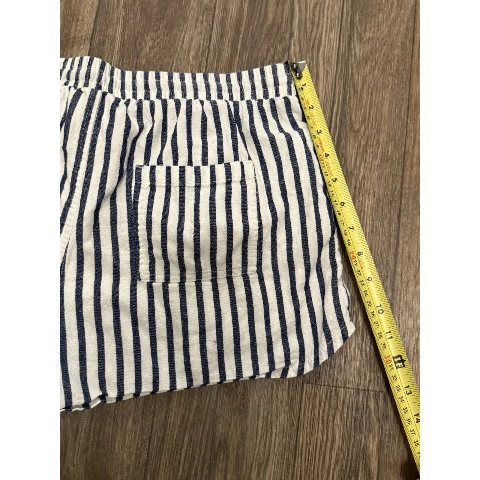 100% Cotton Striped Universal Threads Women’s Shorts Size M Nautical‎ - Image 3