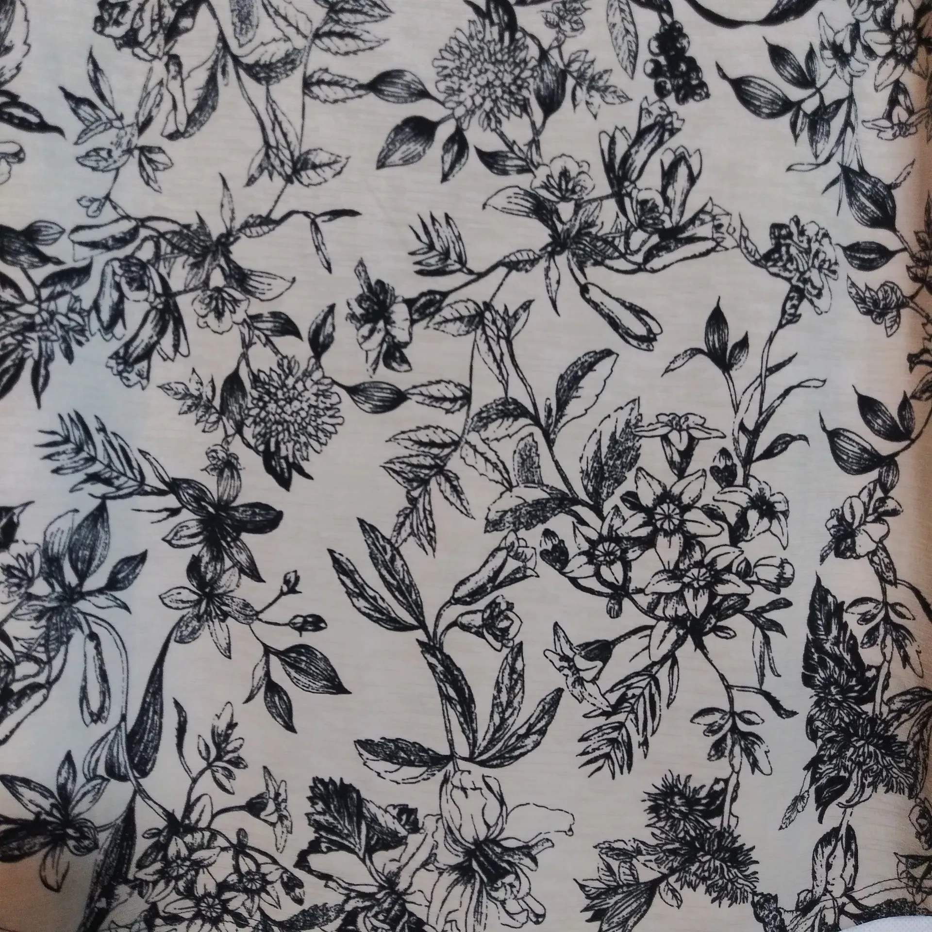 Naif Floral Timeless Sleeveless V Neck Blouse Top Black Cream Size Small - Image 2