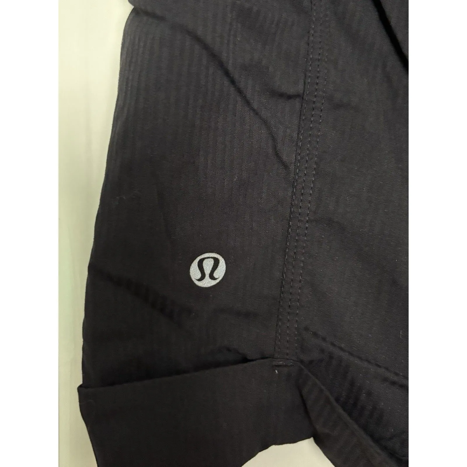 Lululemon Dance Studio Shorts Size 12 Black Lightweight Elastic Waist Relaxed - Image 3