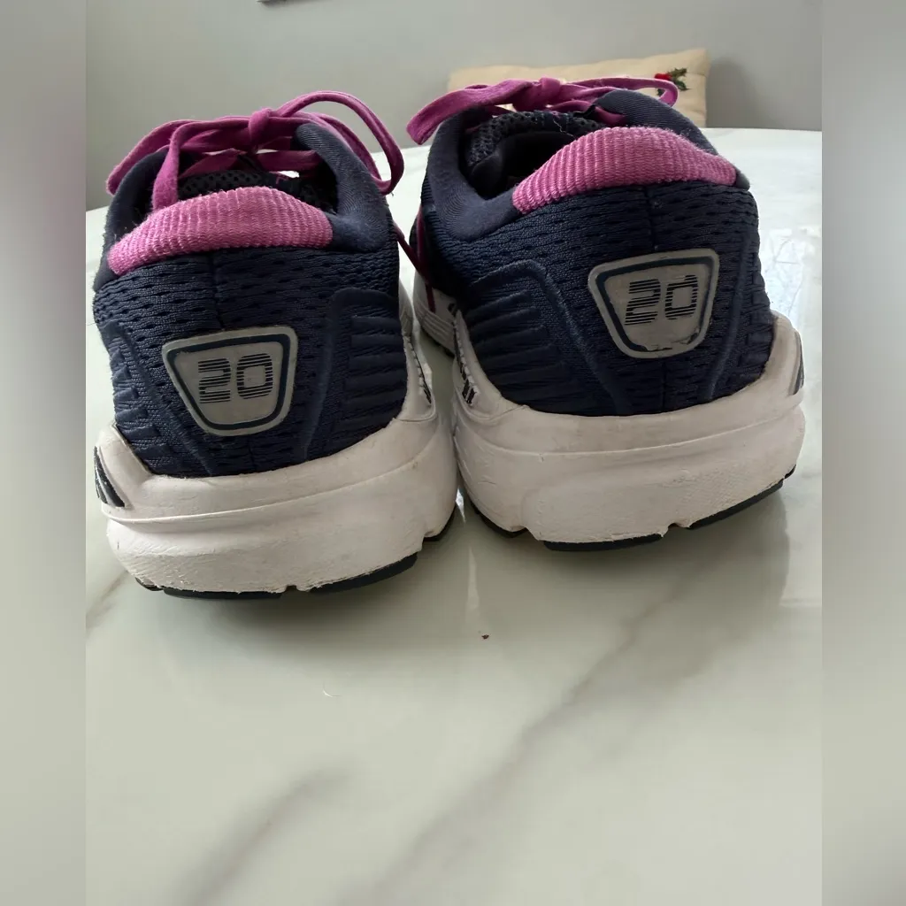 Brooks Women's Athletic Shoes - Dark Blue and Magenta - Image 8