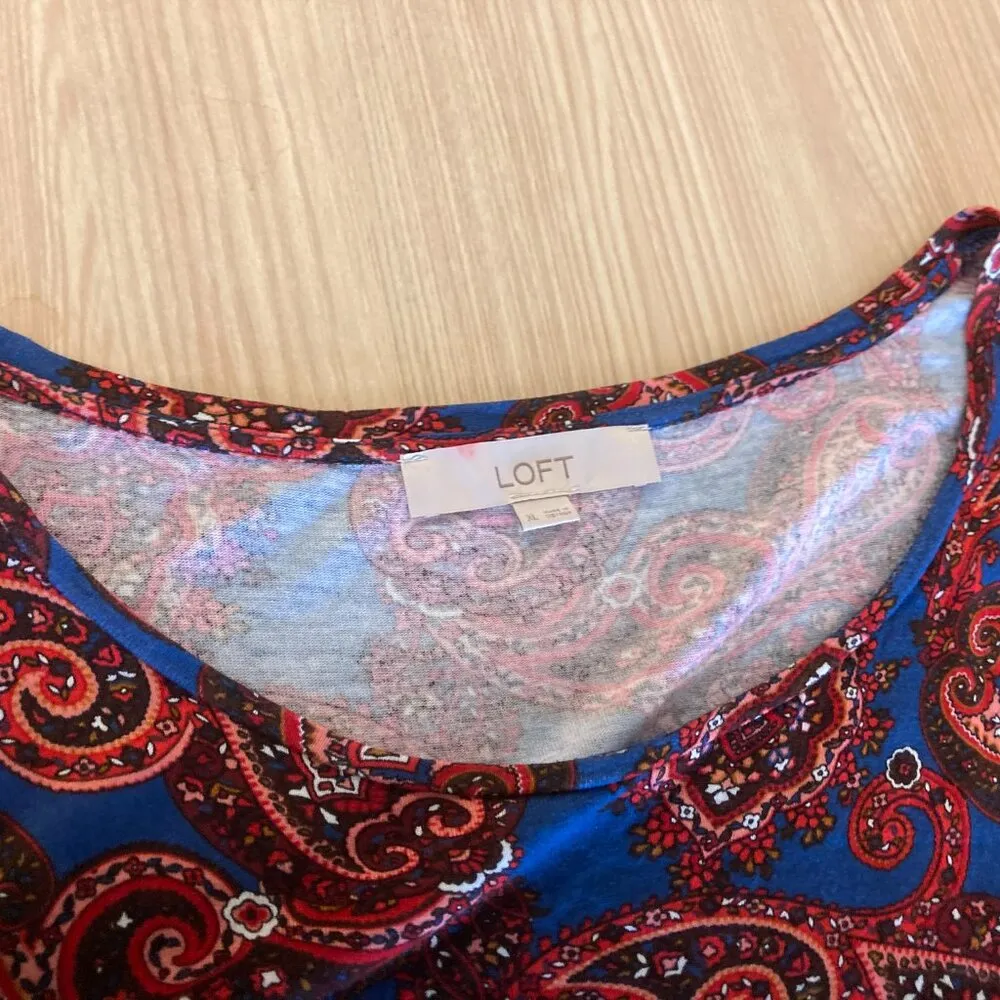 Ann Taylor LOFT Red and Blue Paisley Print Blouse XL Xtra Large Short Sleeve - Image 2
