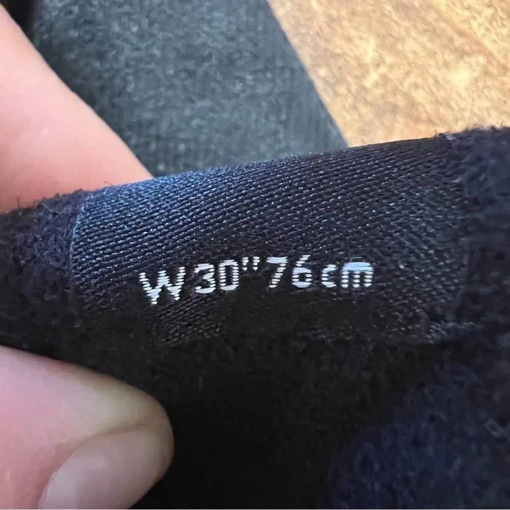 ASOS Design F100221 Black Faux Leather High Waist Shorts Y2K Punk Sz 30 - Image 11